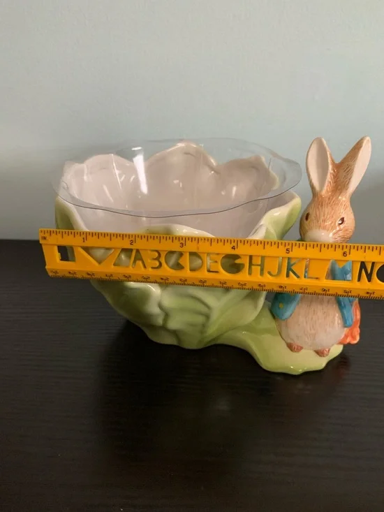 Peter Rabbit Planter - Picture 7 of 9